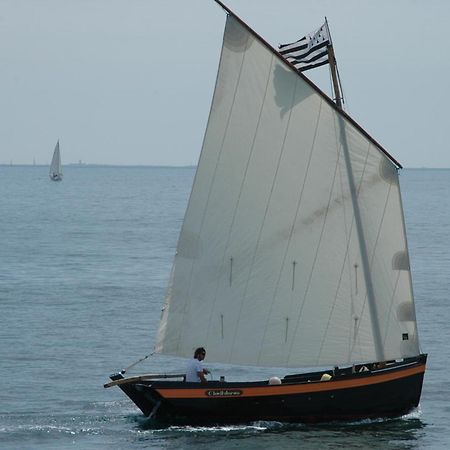 Votre Vue, La Mer, Les Bateaux !!! Wir Sprechen Flieben Deutsch, Touristentipps, We Speak English Concarneau Exterior photo